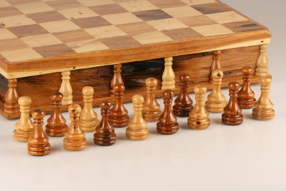 Senator Tree Chess Set